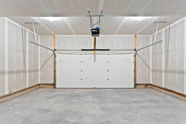 How to Choose the Best Garage Door Repair Company