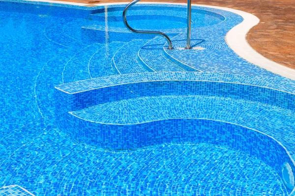 Nassau Pools and Spas for Stunning Swimming Pool Designs