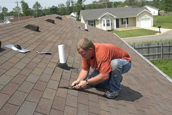 Common Roofing Problems Solved by Bronx roof repair Experts